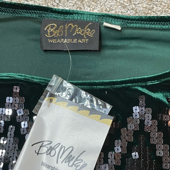 🤩 BOB MACKE Velour Top NWT GREEN - Picture 4 of 5